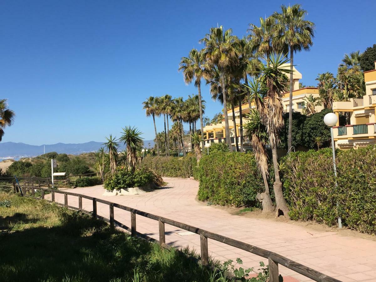 Estudio Con Insuperables Vistas Al Mar: Aparcamiento Marbella Exterior photo
